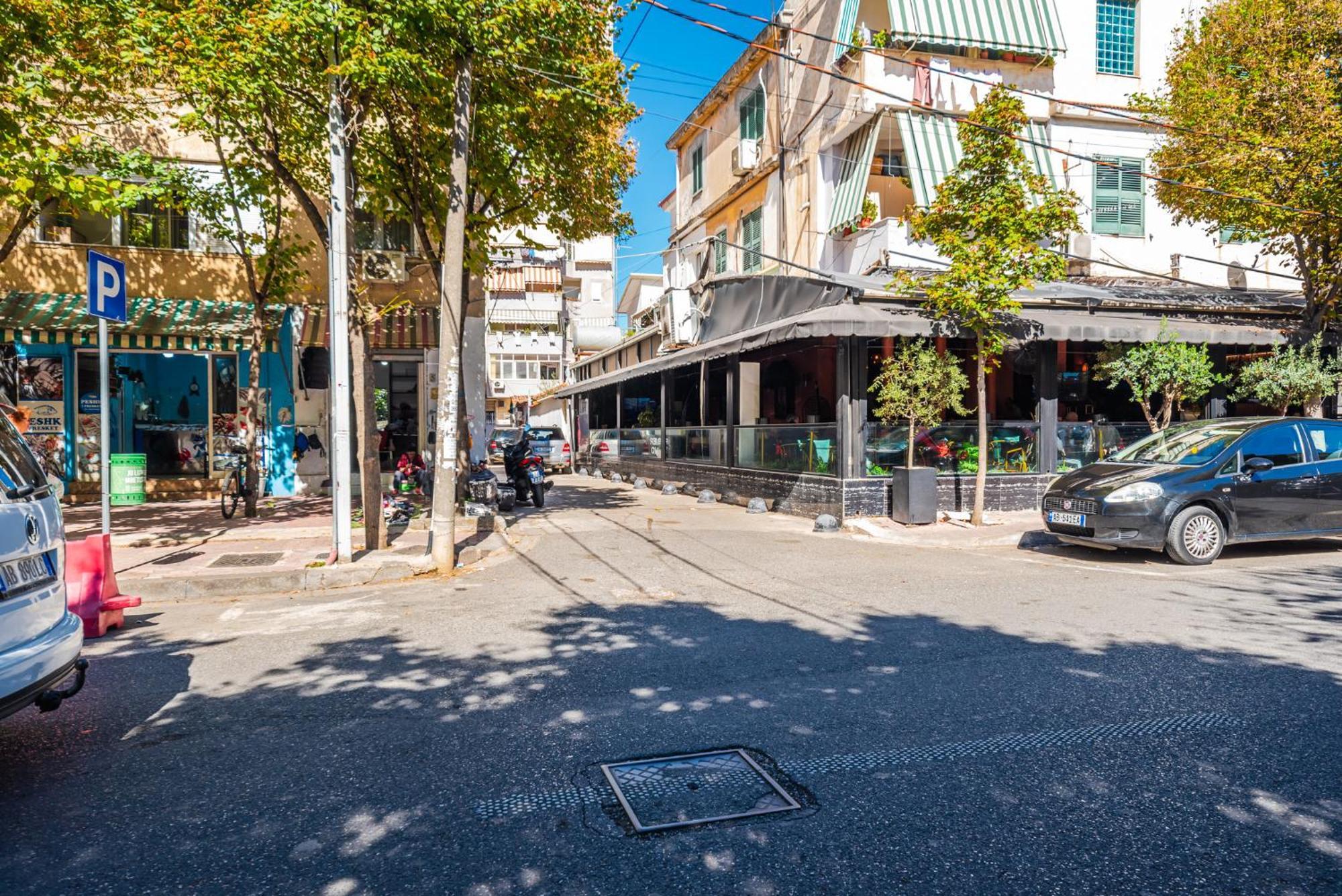 Sisi'S Apartments-Tirana City Center Ngoại thất bức ảnh