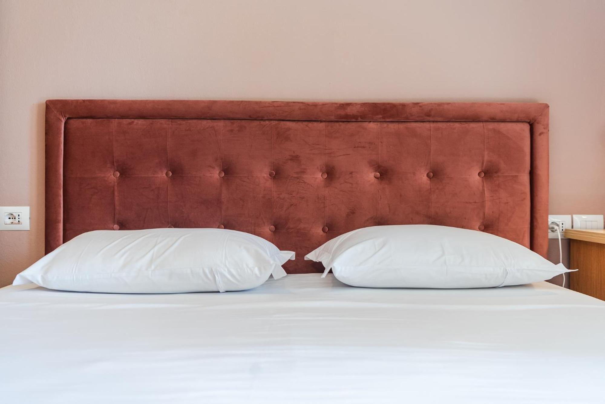 Sisi'S Apartments-Tirana City Center Ngoại thất bức ảnh