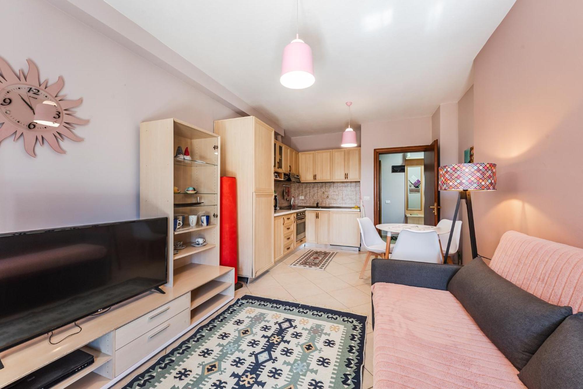 Sisi'S Apartments-Tirana City Center Ngoại thất bức ảnh