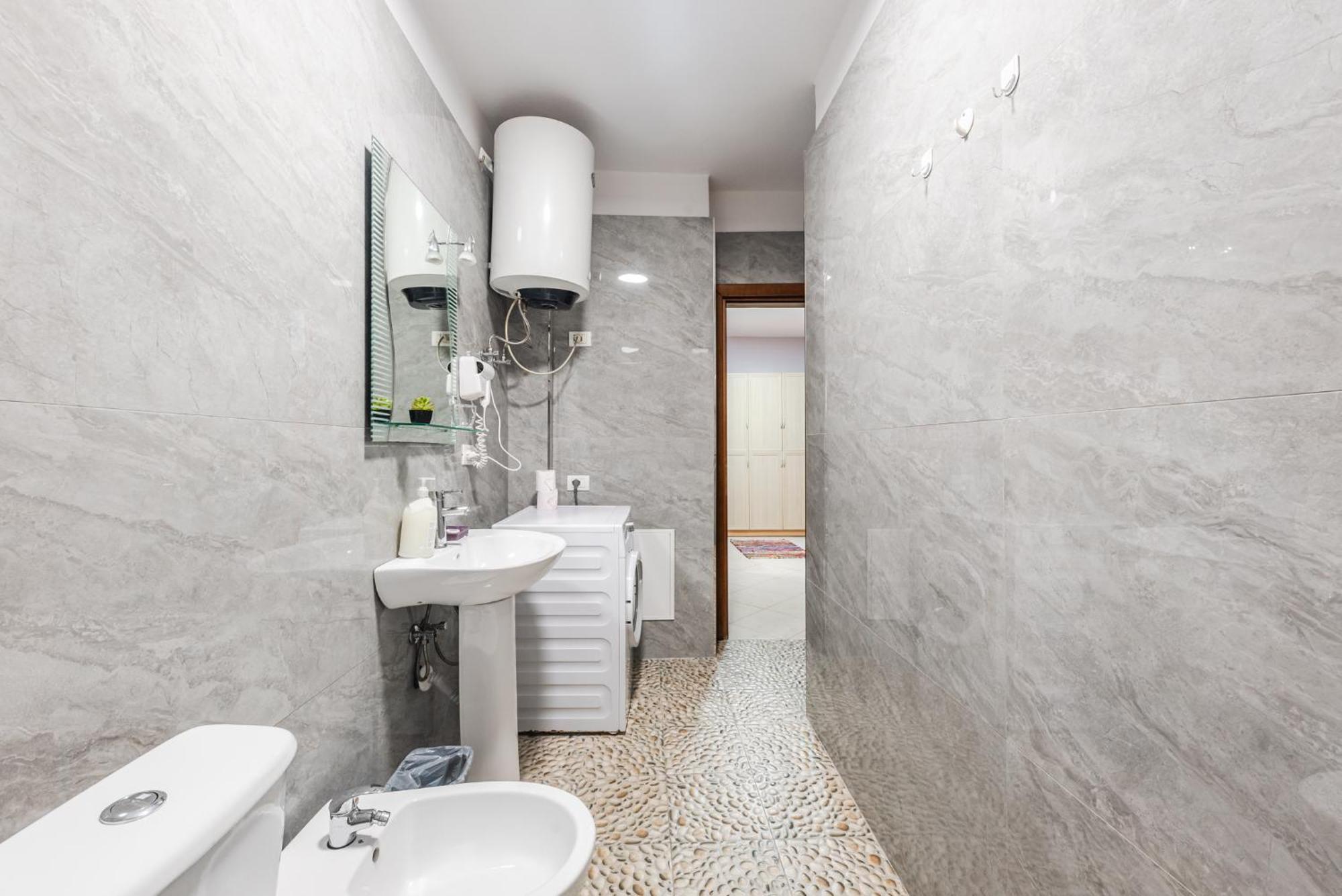 Sisi'S Apartments-Tirana City Center Ngoại thất bức ảnh